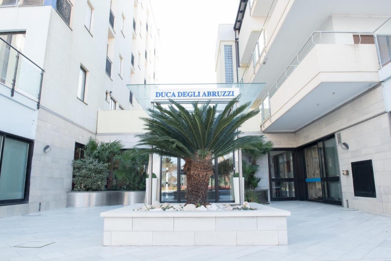 Hotel Duca Degli Abruzzi Montesilvano Bagian luar foto