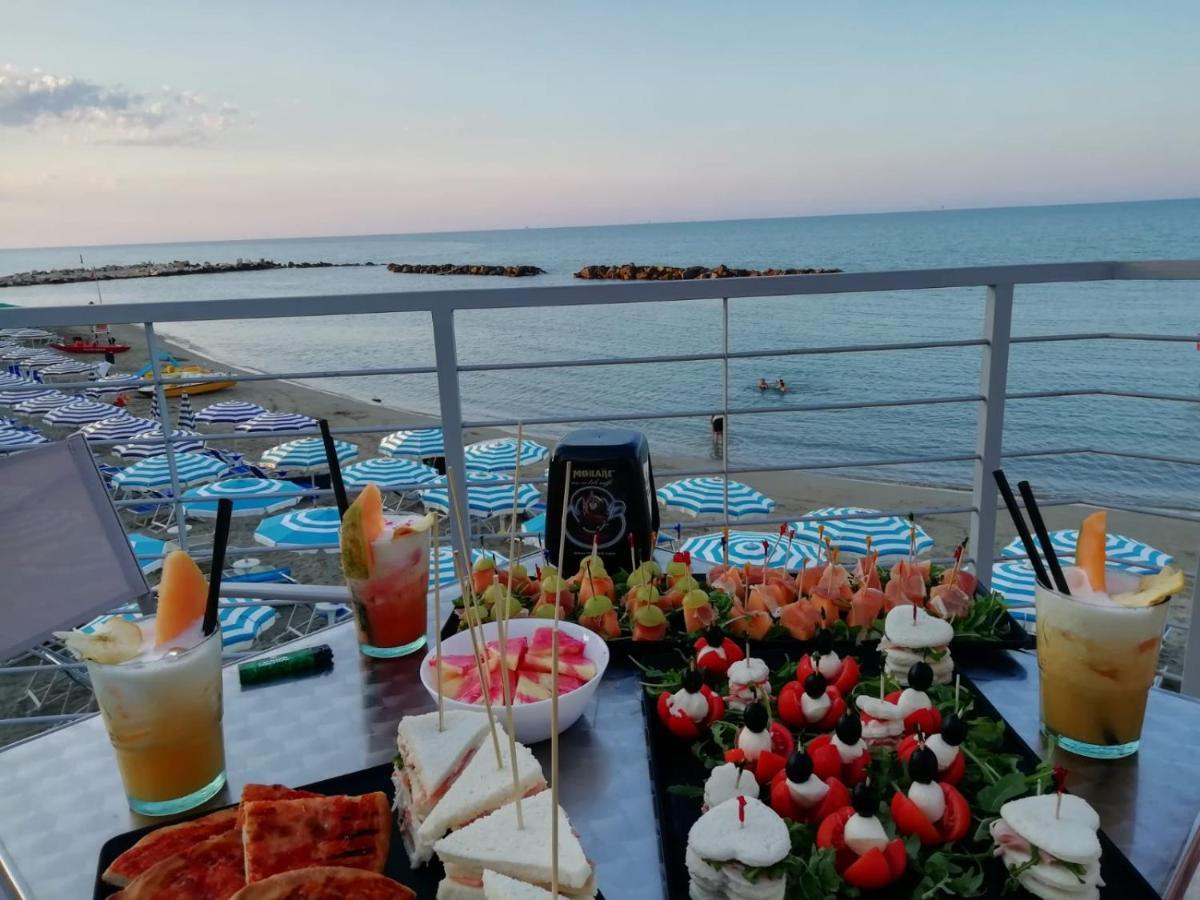 Hotel Duca Degli Abruzzi Montesilvano Bagian luar foto