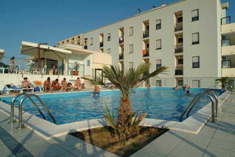 Hotel Duca Degli Abruzzi Montesilvano Bagian luar foto