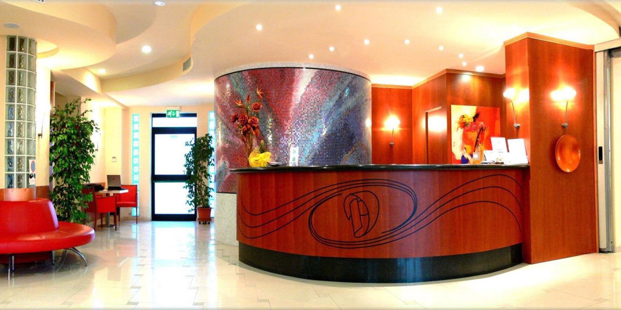Hotel Duca Degli Abruzzi Montesilvano Bagian luar foto